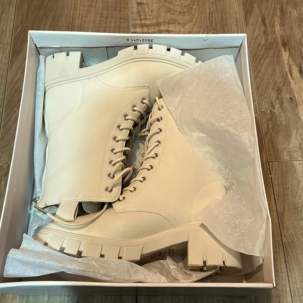 Pink Lily Taupe Renley Boots - Picture 1 of 4